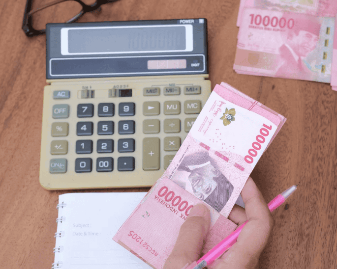 Ilustrasi Tips Mengatur Keuangan Bisnis